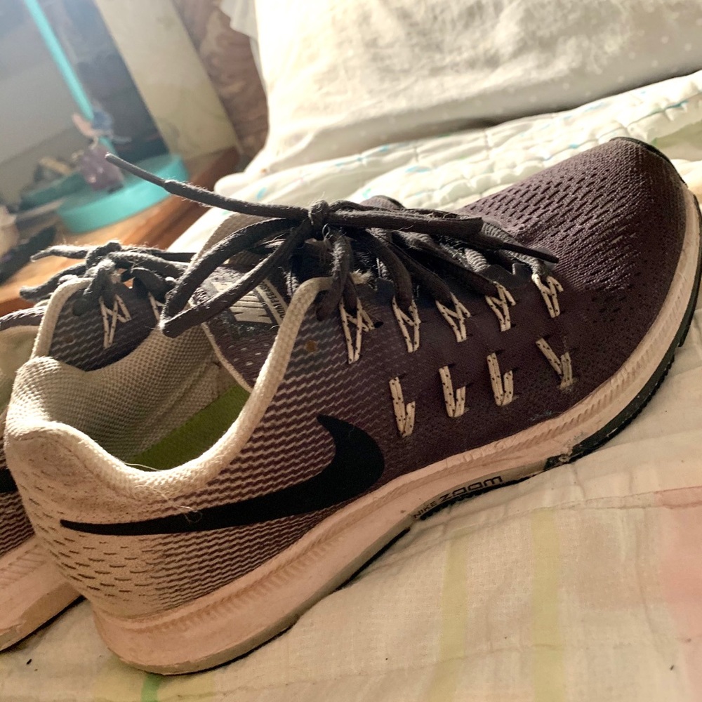 Grey Nike Zoom Sneakers